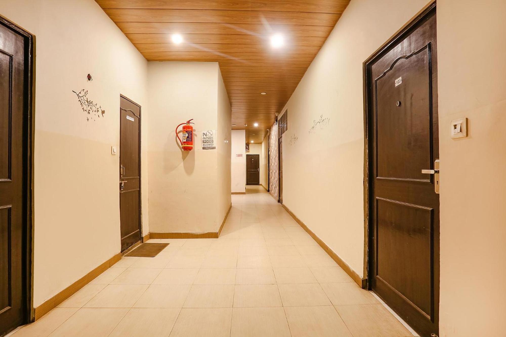 Collection O 62269 Hotel Elegant Džajpur Exteriér fotografie