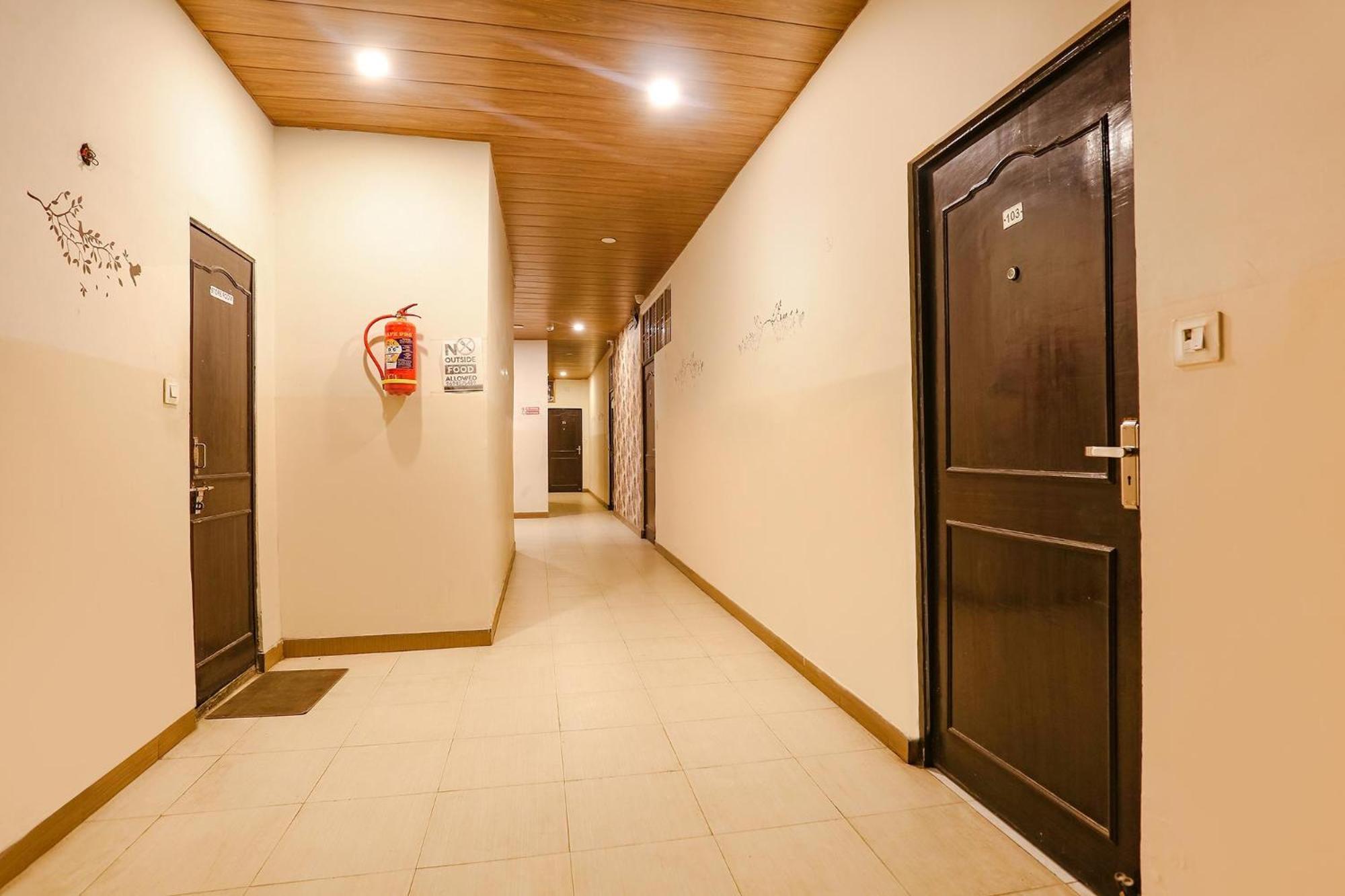 Collection O 62269 Hotel Elegant Džajpur Exteriér fotografie